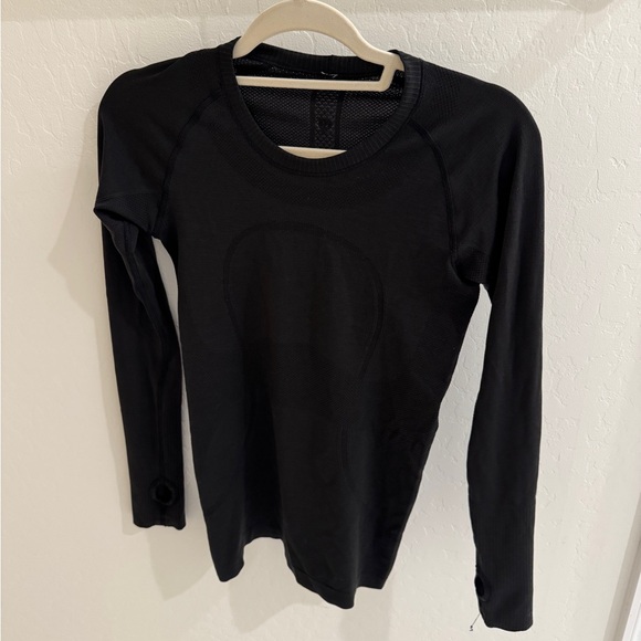 Lululemon Swiftly Tech Long Sleeves - Picture 2 of 4